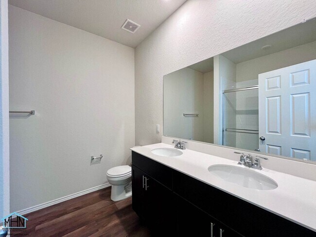 Building Photo - 4105 Paddock Trl