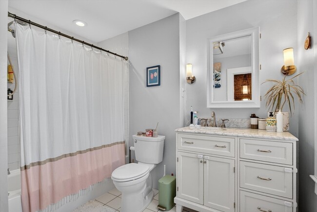 Building Photo - 15 Mt Vernon St