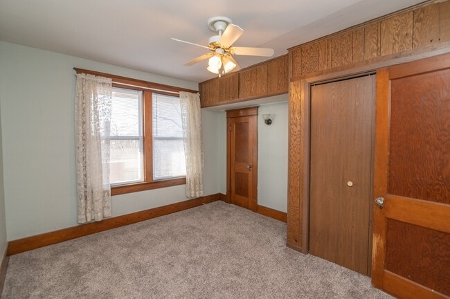 Building Photo - 306 Brooks St