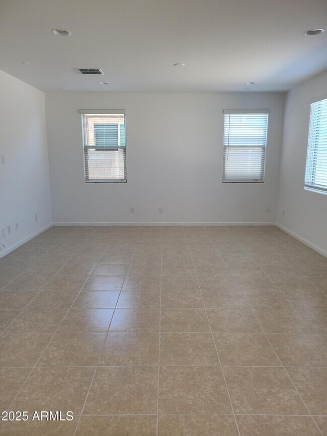 Building Photo - 12354 W Gardenia Ct