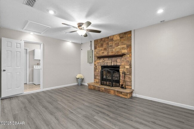 Building Photo - 1702 Carolina Ave