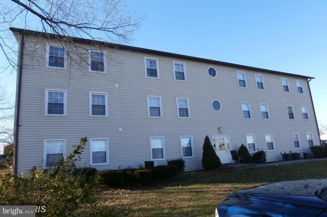 Building Photo - 1416 1416 N Shenandoah Ave