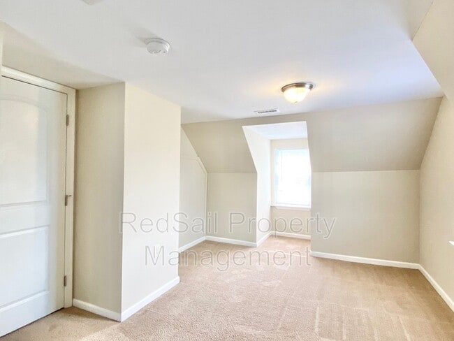 Building Photo - 214 Brightwood Ave