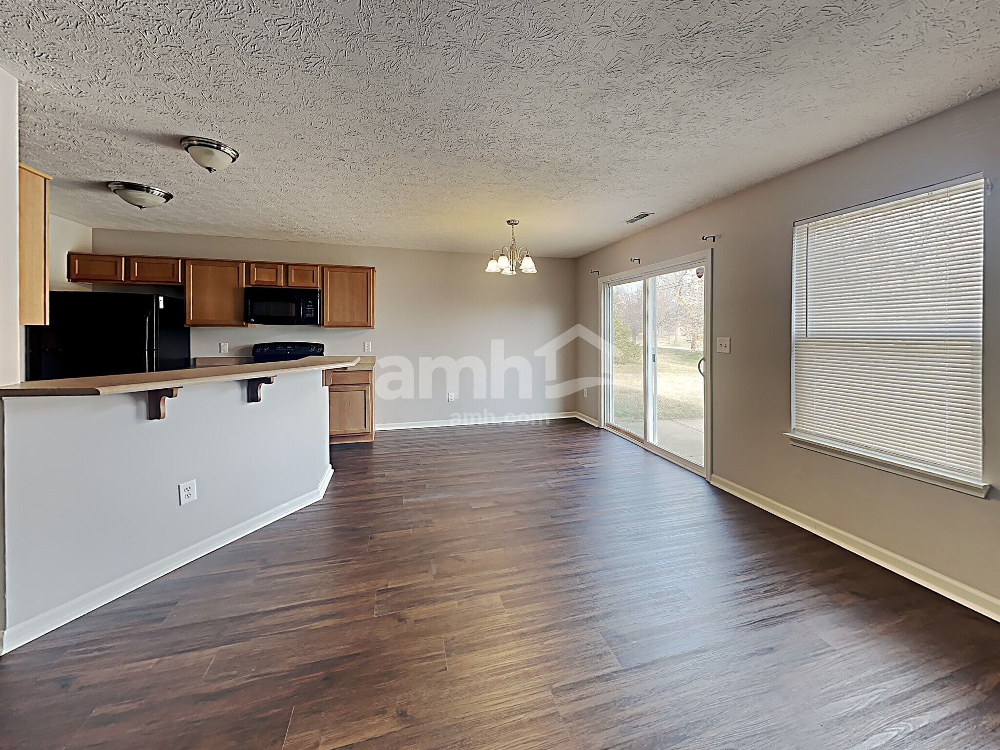 Building Photo - 7216 Burlat Ln