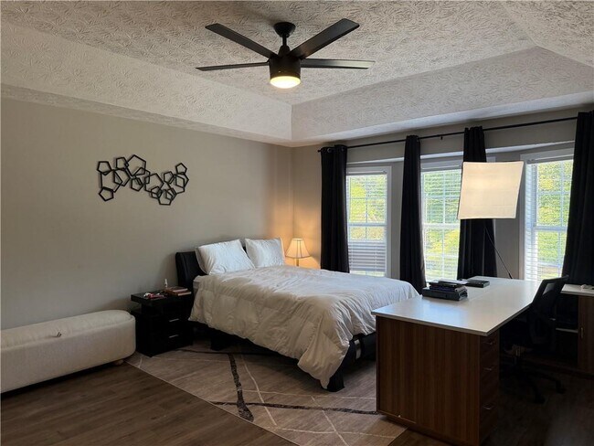 Building Photo - 934 Bay Ridge Dr