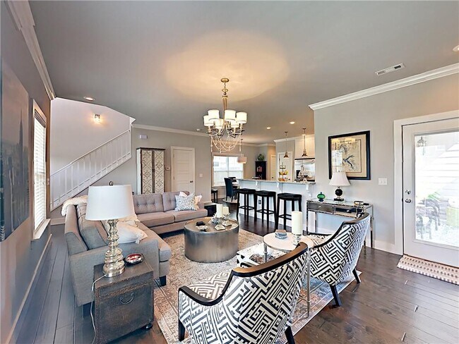 Building Photo - 6519 W Pleasant Way