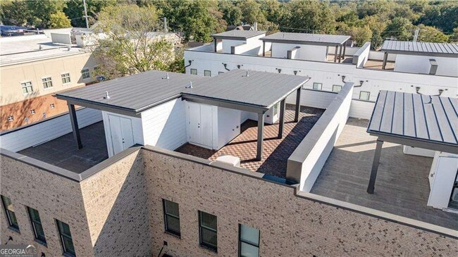 Building Photo - 1032 Robert Smalls Wy