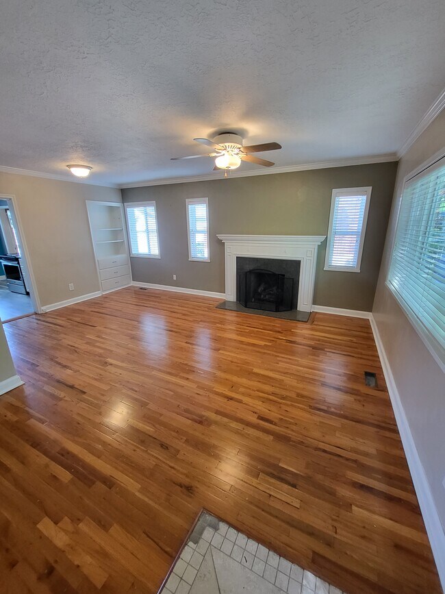 Building Photo - 1898 S Nevada St