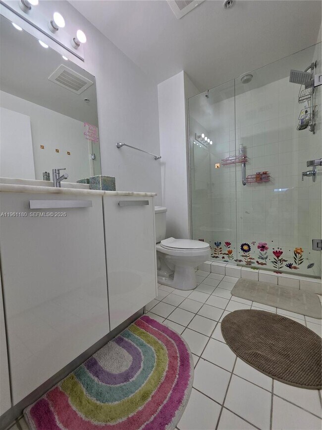 Building Photo - 601 NE 36th St