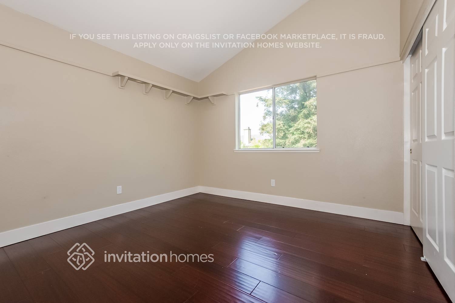 Building Photo - 8448 Bramble Bush Cir