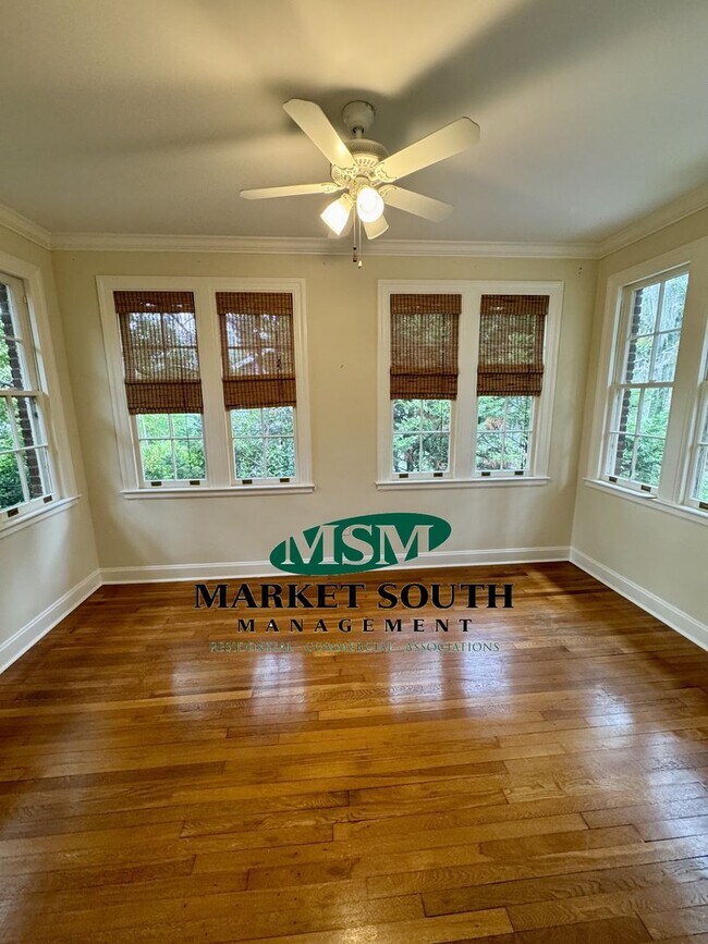 Building Photo - ARDSLEY PARK GEM- AVAILABLE NOW!  APPOINTM...