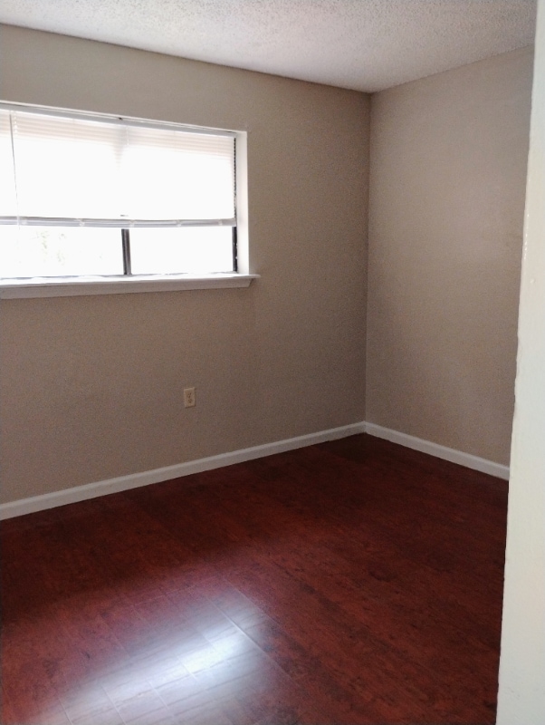 Building Photo - 1754 Cedar Lake Dr