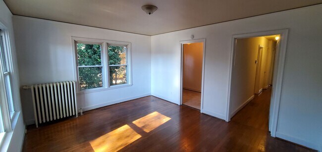 Building Photo - 2512 Spring Garden St
