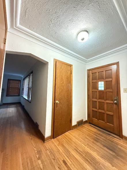 Building Photo - 2143 Marshall Ave