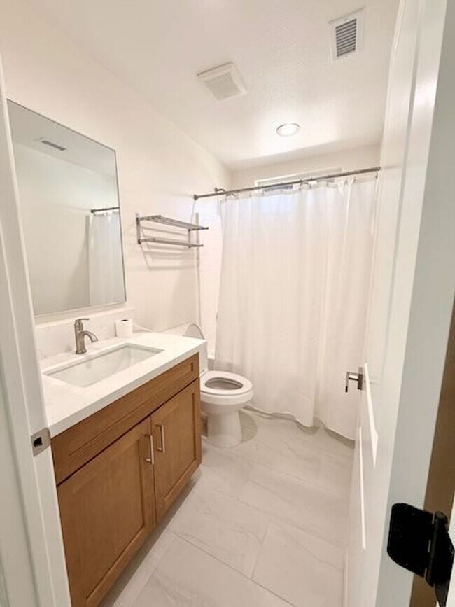 Building Photo - Live Oak Hesperia