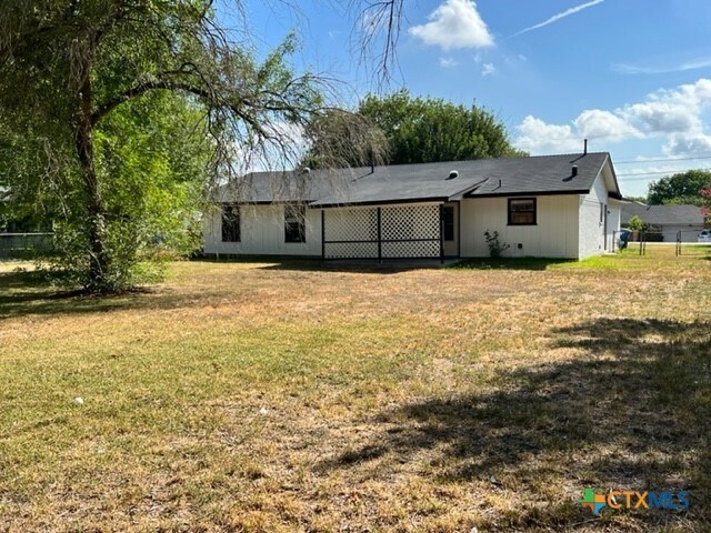 Building Photo - 1302 S Mesquite Ave