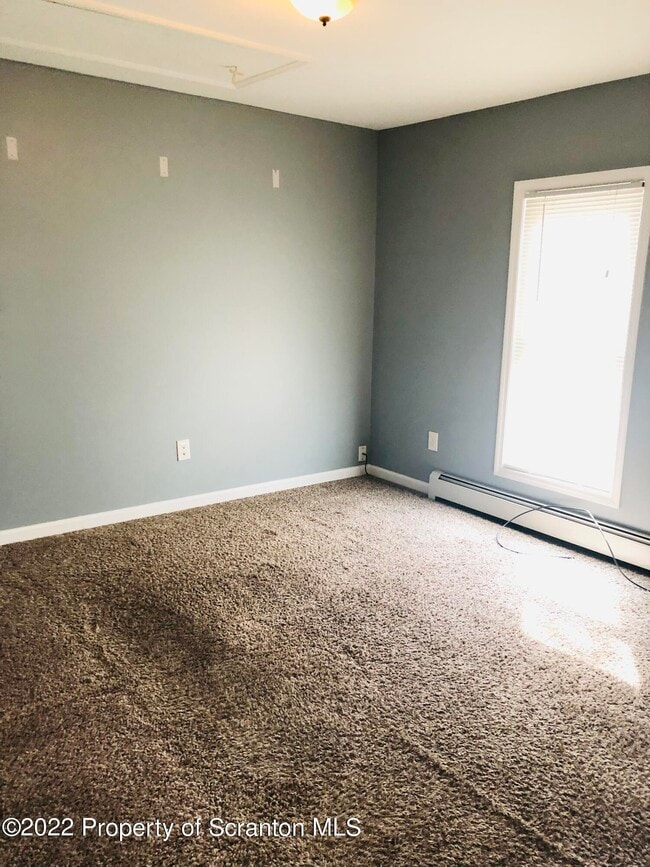 Building Photo - 176 Belmont St