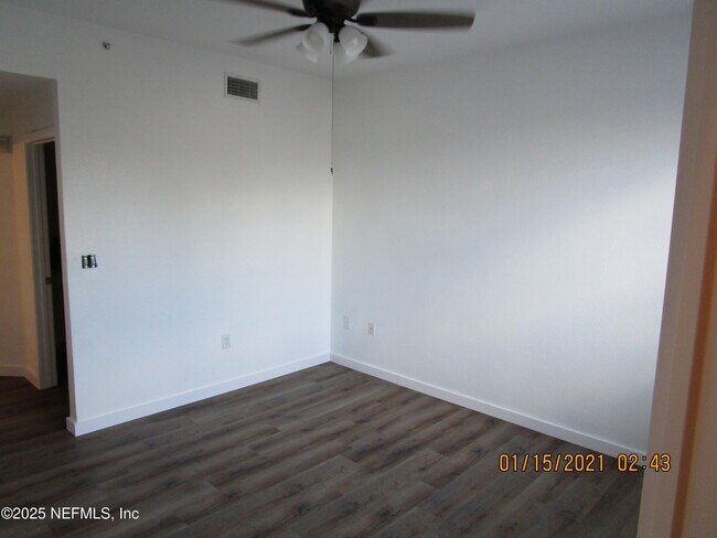 Building Photo - 410 S Villa San Marco Dr