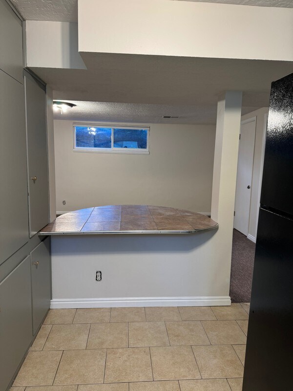 Building Photo - 1744 E Lahar Dr