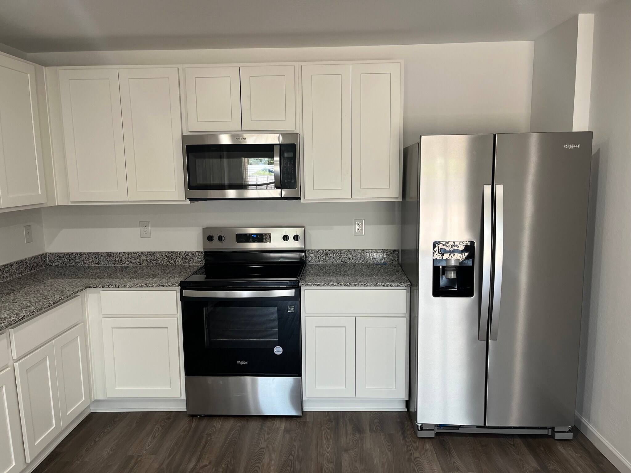 Building Photo - 711 Dylan Ct