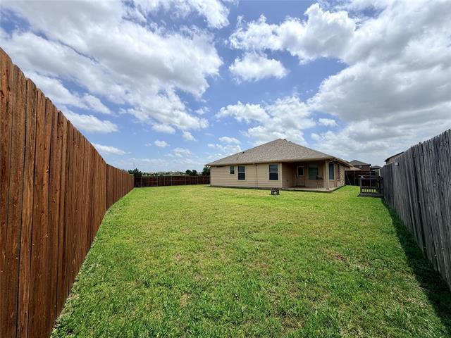 Building Photo - 520 Cantebury Park Ln