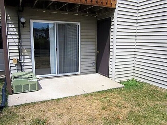 Building Photo - $900 | 1 Bedroom, 1 Bathroom Condo | No Pets | Available for a August 1st, 2026 Move In!