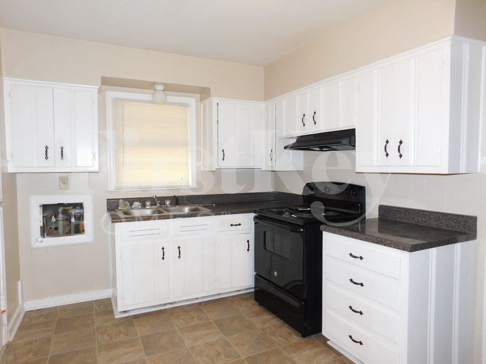 Building Photo - 4896 Lochinvar Dr