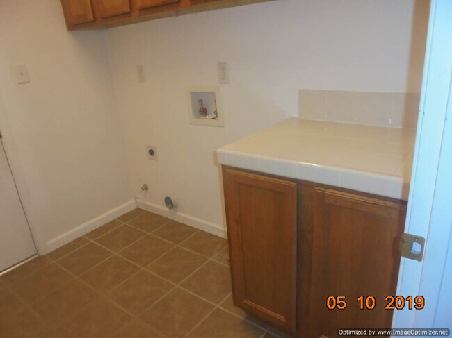 Building Photo - GORGEOUS! Sanger 4/2 With 3 Car Garage!