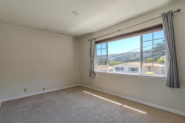 Building Photo - 1523 Valdez Way