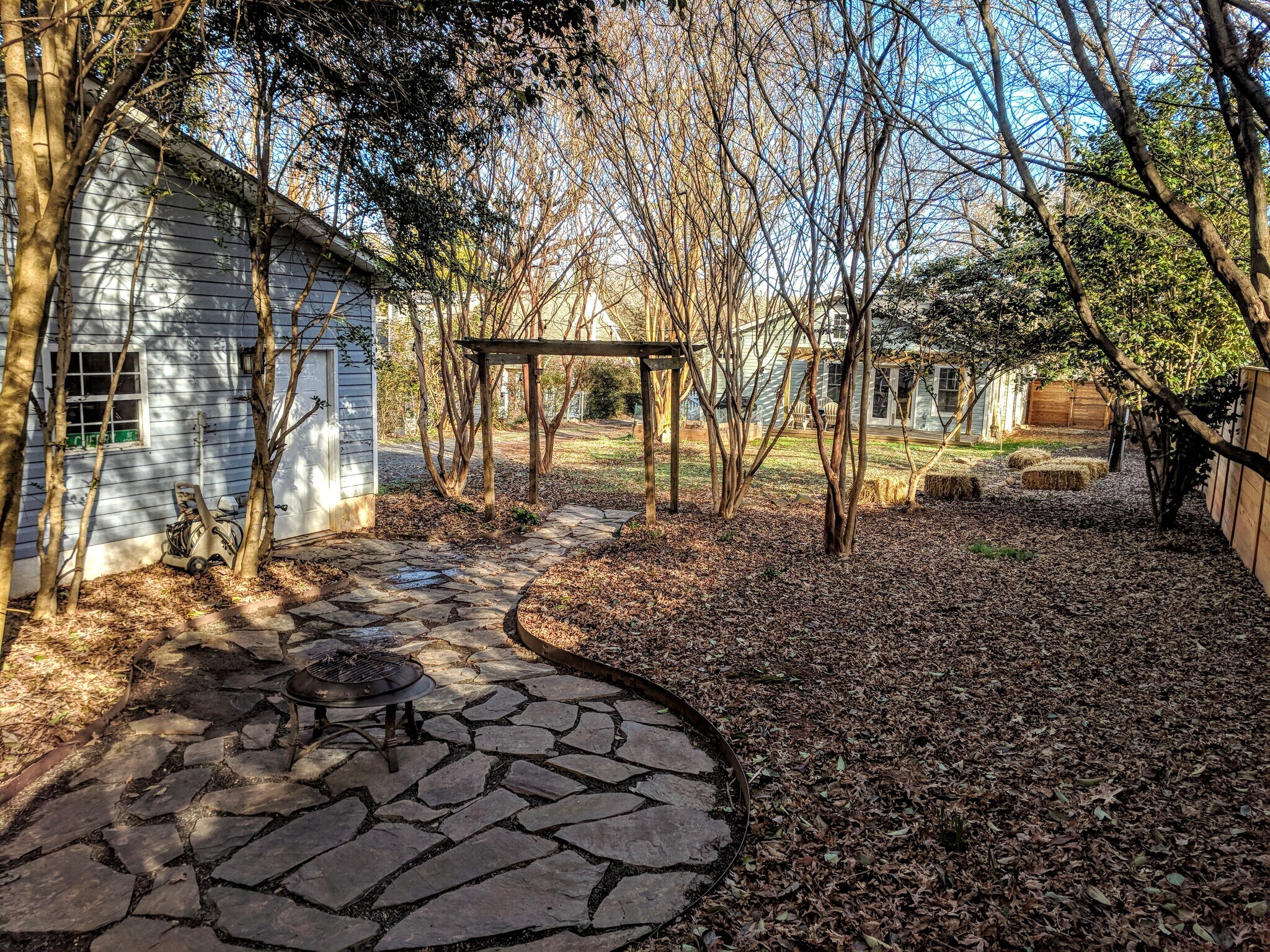 Fire pit area - 1627 Nassau Blvd