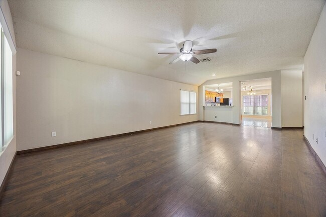 Building Photo - 2701 Redwood St