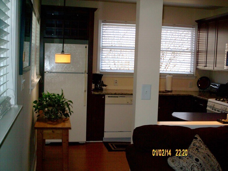 Building Photo - 5070 Vernon Springs Dr