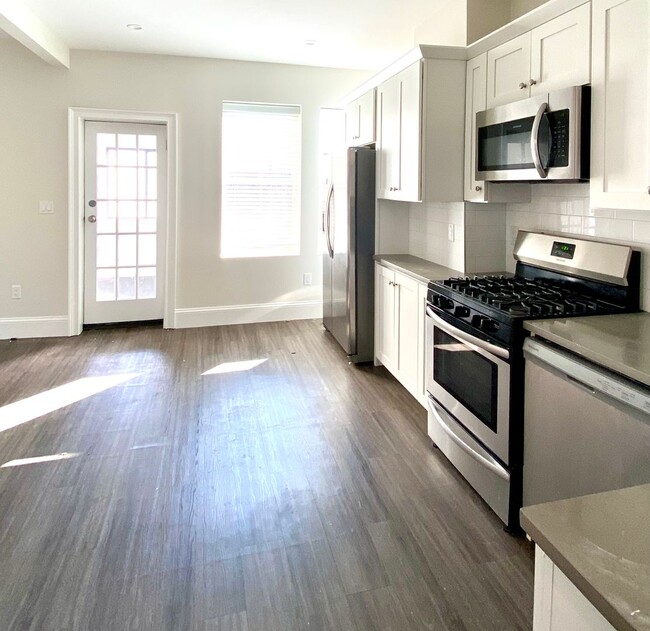 Interior Photo - 147 Cottage