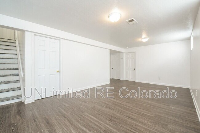 Building Photo - 1040 N Raleigh St
