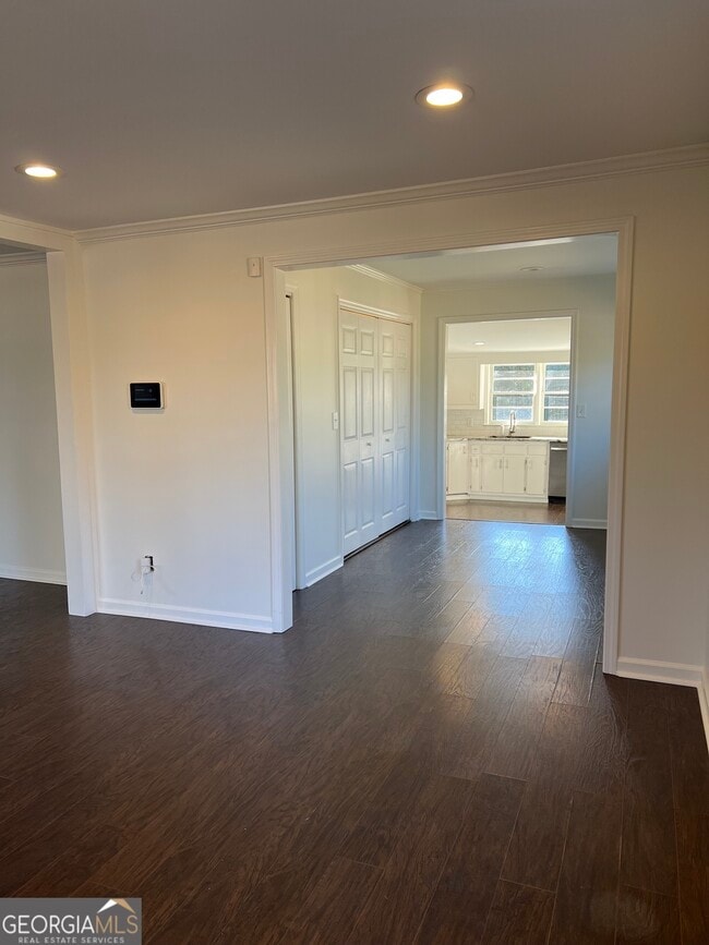 Building Photo - 2061 Simonton Bridge Rd