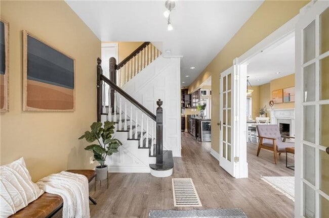 Building Photo - Luxurious 5-Bedroom Rental in the Heart of Shadyside