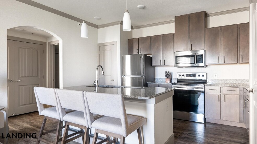 Building Photo - 12500 Shadowglen Trce
