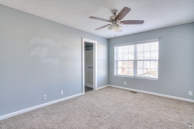 Building Photo - 341 Shoshone Pl