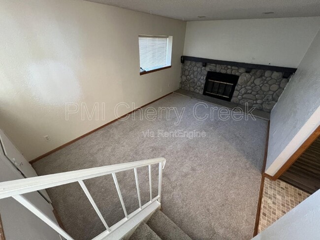 Building Photo - 5615 S Malta St