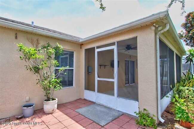 Building Photo - 2138 Caledonia Pl