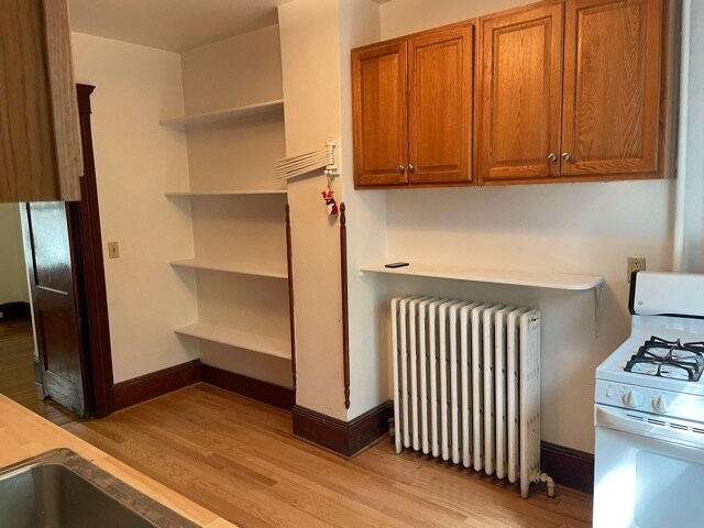 Building Photo - 33 Douglas Ave