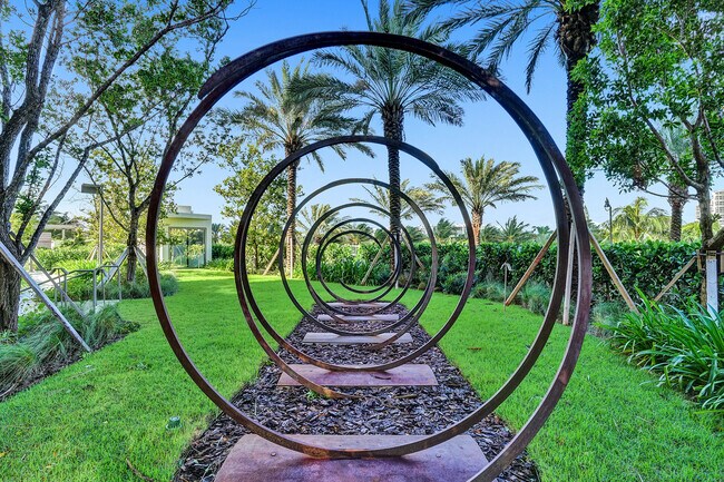 Building Photo - 18975 Collins Ave