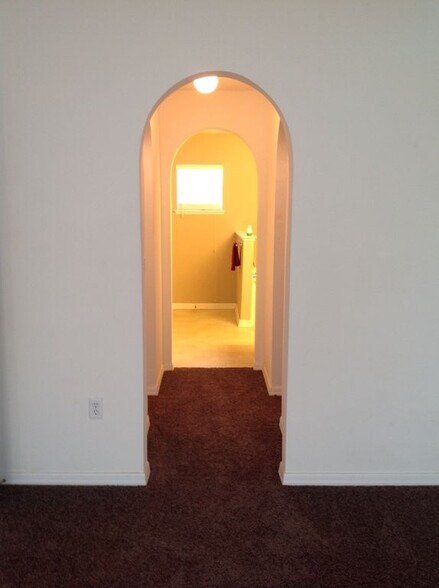 Building Photo - 1628 Myrtle Lake Ave