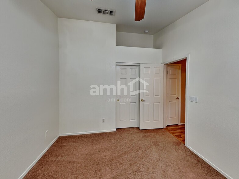 Building Photo - 11440 W Sheridan St