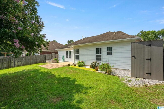 Building Photo - 141 Calumet Dr