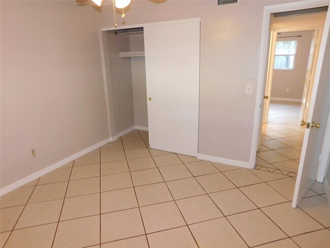 Building Photo - 702 Heritage Ln