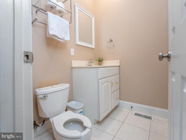 Building Photo - 1458 Highfield Ct