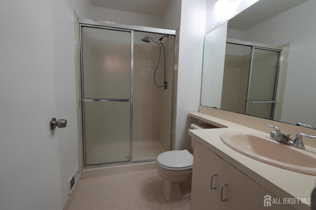 Building Photo - 41 Morgan Pl