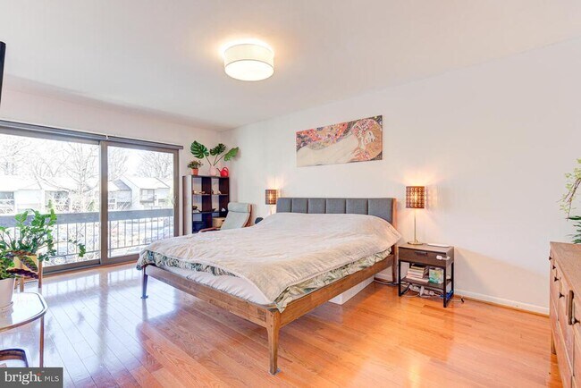 Building Photo - 11621 Newbridge Ct