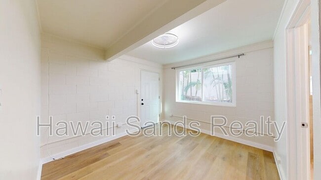 Building Photo - 3383 Alohea Ave